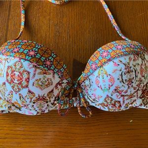 Victoria’s Secret bikini top